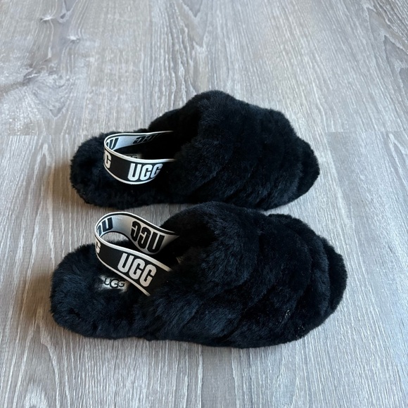 UGG Fluff Yeah Sandals